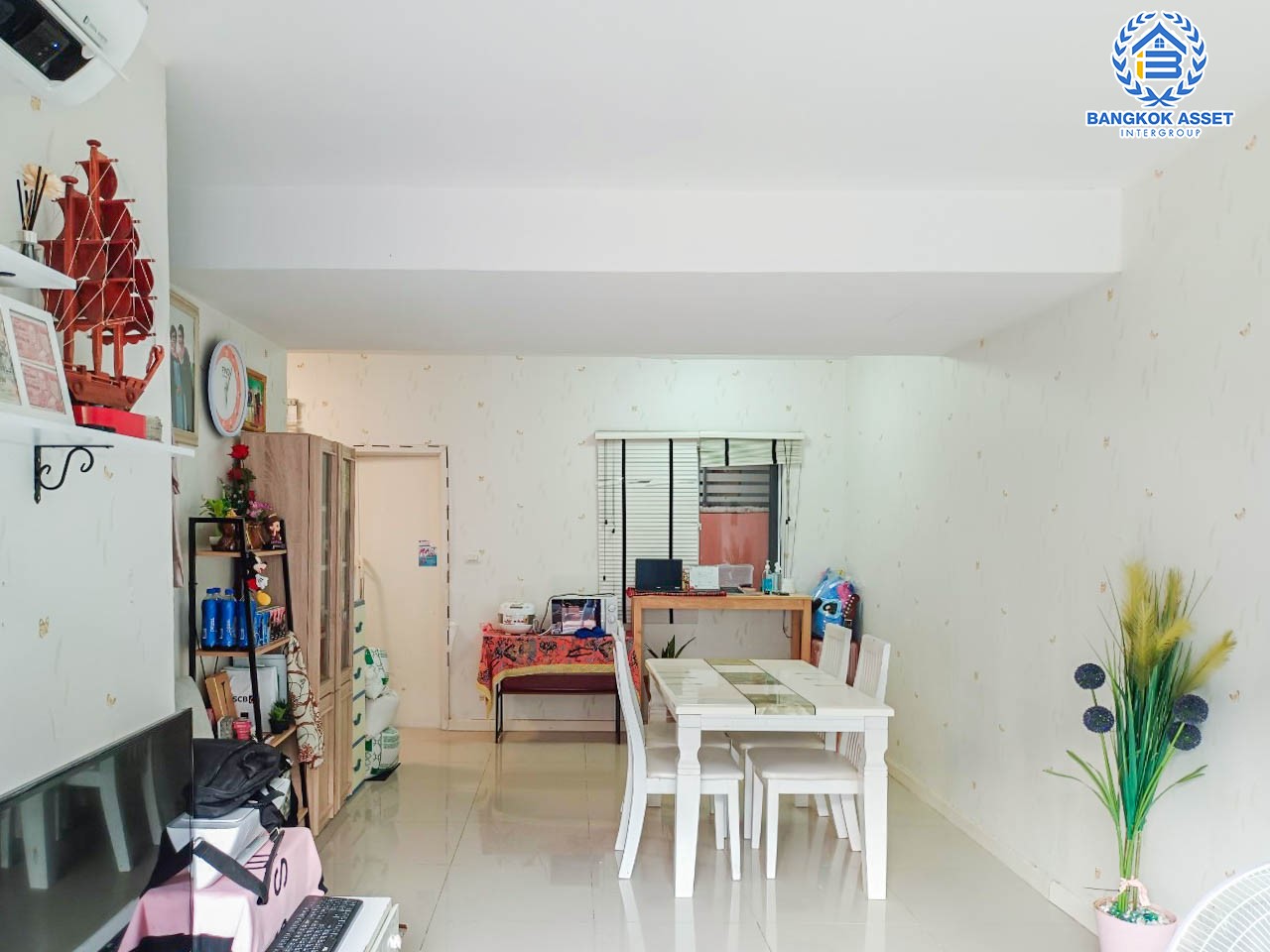 ทาวน์เฮ้าส์มือสอง นนทบุรี ม.พฤกษาไพร์ม บางศรีเมือง เนื้อที่ 17.4 ตร.ว. ฟังก์ชัน 3 ห้องนอน 2 ห้องน้ำ 1 ที่จอดรถ ต่อเติมเต็มพร้อมอยู่ เดินทางสะดวก บนทำเลโซนเมือง ติดถนนท่าน้ำนนท์ เชื่อมต่อถนนนครอินทร์, ถนนพระราม5 ใกล้รถไฟฟ้าสายสีม่วง "สถานีสะพานพระนั่งเกล้า"